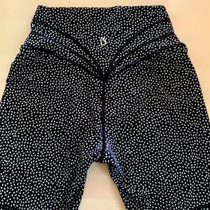Polka dot buff bunny shorts size medium